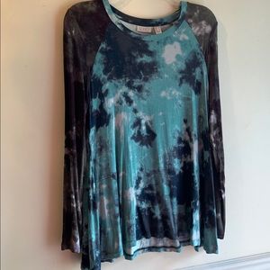Logo by Lori Goldstein tie dye top A294479.